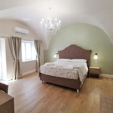 Opera Relais 85 Bed and Breakfast