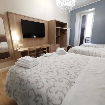Opera Relais 85 מסינה