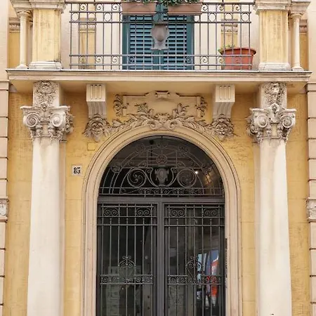 Bed & Breakfast Opera Relais 85