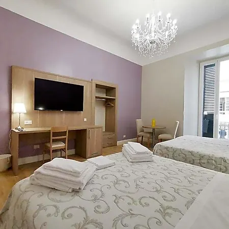Opera Relais 85 Bed & Breakfast 4*