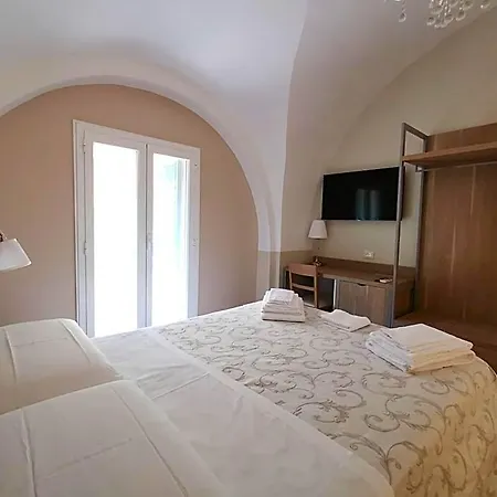 Opera Relais 85 Bed & Breakfast Messina