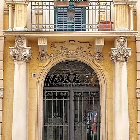 Opera Relais 85 Bed & Breakfast